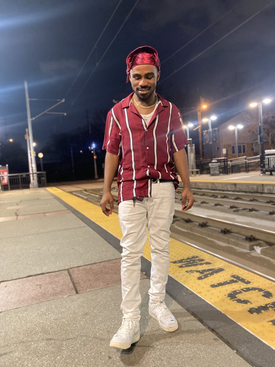 Afrolildaddy's tweet photo. Less friends less drama to your name🤷🏾♂️
#selflove #Nofriendzone #latepost https://t.co/NCb22oM5oT