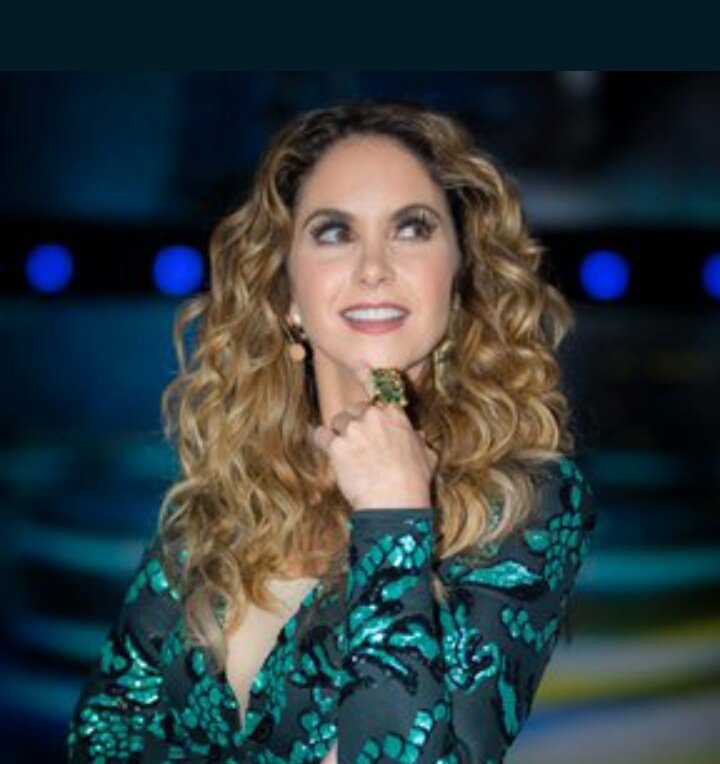 Topfm1049's tweet photo. #LoMáspedido🔝

Una En Un Millón @flor_vigna 

Te Arrepentiras @kari_prince @NestorAmeri 

Y a hora te vas @LuceroMexico

Repeat @Asnicar__Brenda 

#Musica #TopFm https://t.co/1lxR6HMxS5 https://t.co/pmuDFvkSAi