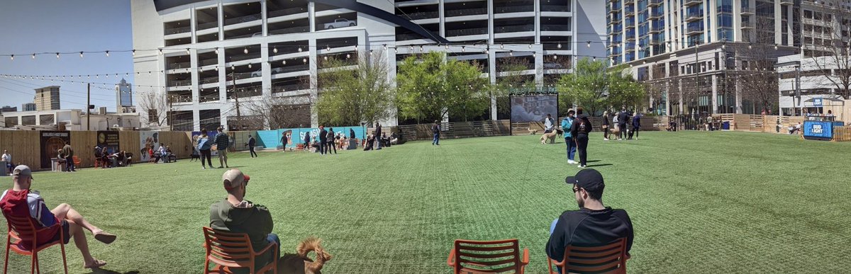 The literal best bar I've EVER been to. I absolutely teared up from happiness upon arrival. 😂😍

<a href="/FetchParkAtl/">Fetch Park</a> in Atlanta, 100/10 recommend!!