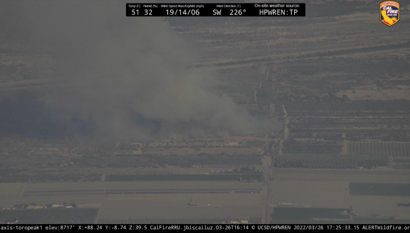 CANews_Watch's tweet photo. Difference between pictures are 1 hour and 30 minutes. 40 acres. #72Fire https://t.co/YUvLBQqse6