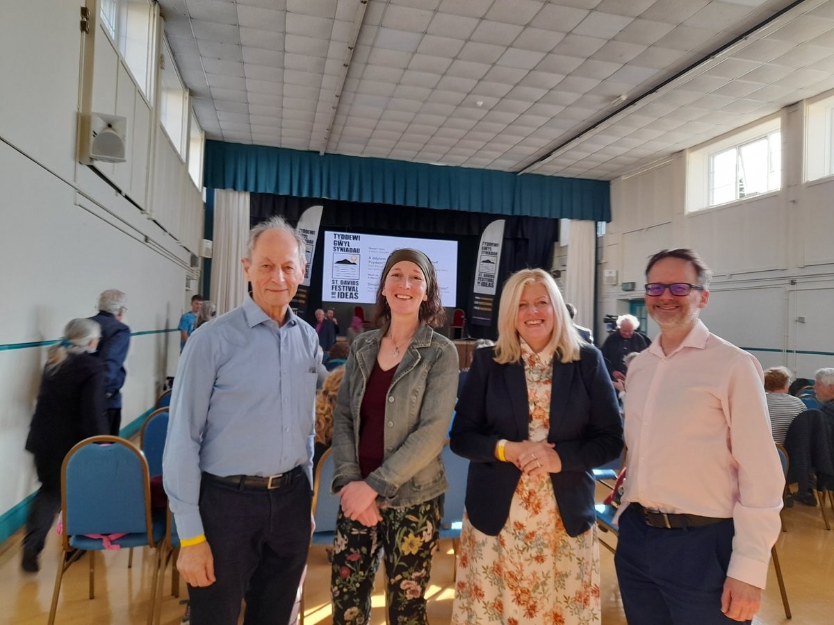 MarySherwood101's tweet photo. The panel which opened the St Davids Festival of ideas with our lively discussion on #inequality  is still here, enjoying the great variety of topics and talks! https://t.co/fTPZM4PEWV