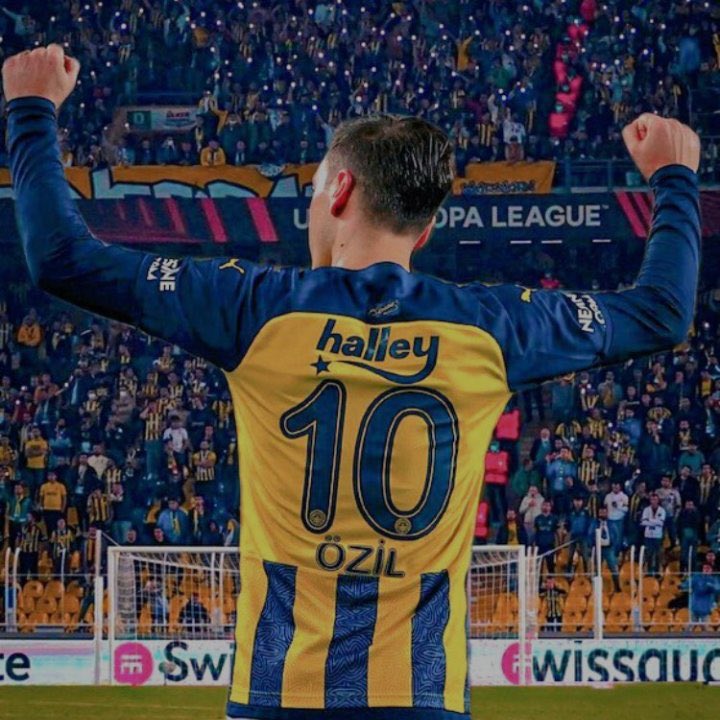 FurkanGllk's tweet photo. “Aslolan FENERBAHÇE’dir”
#seninleyizozil ❤️ https://t.co/2DIcFO1OFF
