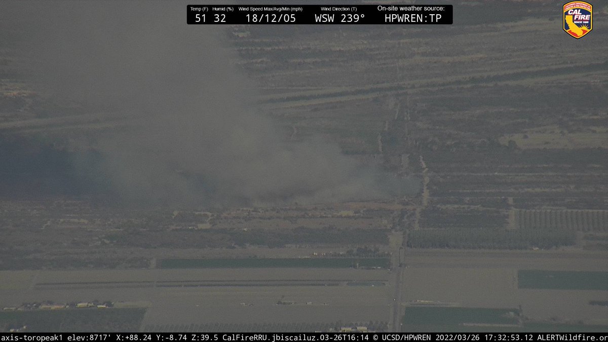 CAFireScanner's tweet photo. #72Fire (#Oasis, Riverside Co) - IC reports the fire is now 40 acres in heavy brush w/ moderate rate of spread, revised potential is for 50 acres now. Homeless encampments threatened. No fire across Pierce St & they may be able to hold it there per radio traffic. https://t.co/uqvuff6P03