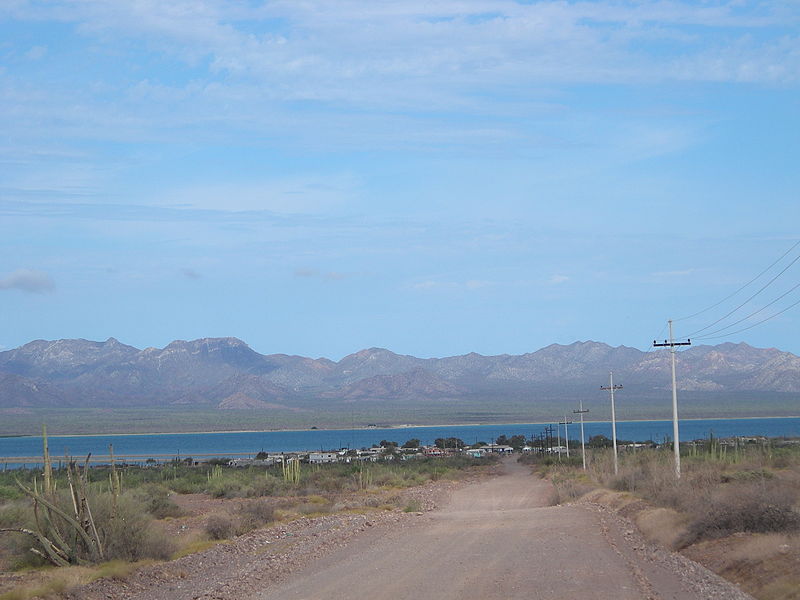 Ccv433Seri's tweet photo. Antes de que acabe el día... El pueblo Seri actualmente habita en dos localidades: Desemboque y punta Chueca. 

 ¿Ya las conocías? 

Isla Tiburón – Tahéjöc
El Desemboque – Haxöl Iihom
Punta Chueca – Socáaix 
¡Recuerdalas! ✍️

#comcaác https://t.co/OZenz4JbMf