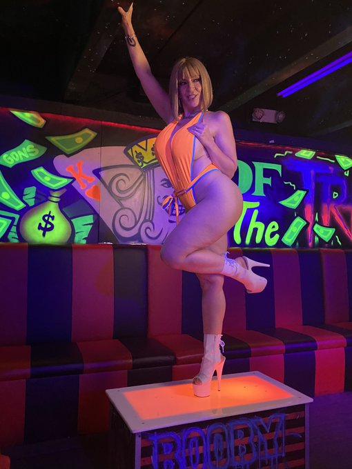 🧡💖💚 RT if you've ever enjoyed my content 🧡💖💚 https://t.co/pZOjHngrDL<a href="/tag/wynwood"class="tags"><span>#wynwood</span></a><a href="/tag/710dabday"class="tags"><span>#710dabday</span></a>