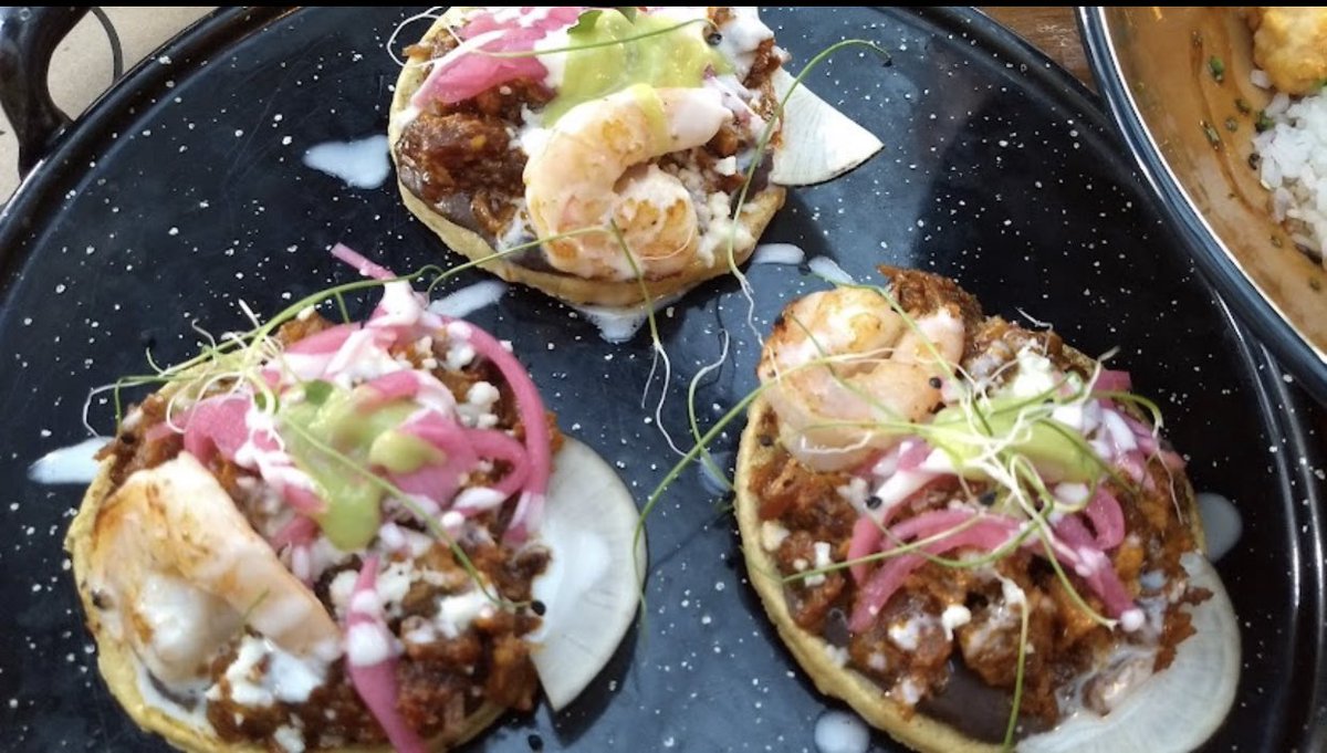 tragonautamx's tweet photo. No les voy a mentir #tragonautas #SantoMar en @AnteaMx es mi favorito para comer mariscos pero con ese ‘toque’ de comida fusión, mezclas creativas. Muy elegante, excelente servicio y atención. El risoto con pulpo a las brasas mi favorito. https://t.co/XLbvgqFfXx
