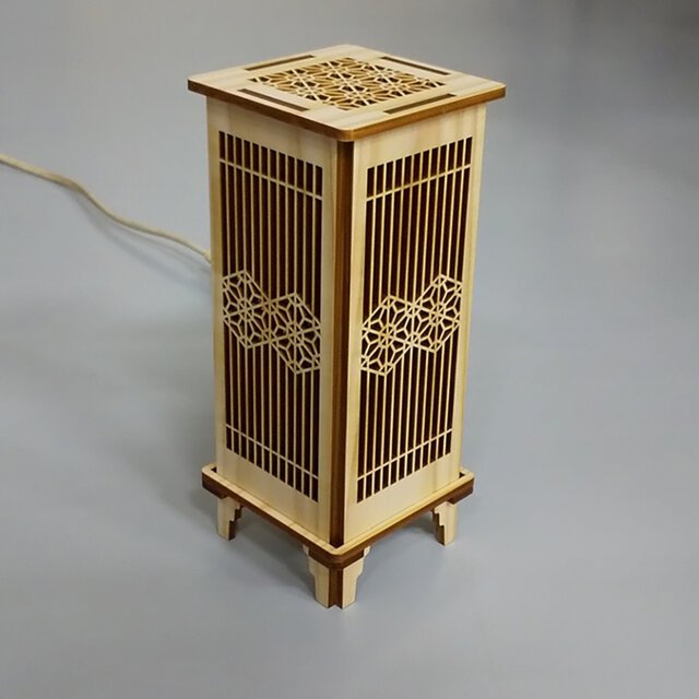 Yes_factory's tweet image. 今日は「さくらの日」だそうです。南三陸町の桜はまだまだですが、ハンドメイドマーケットminneのYES工房木工部には桜亀甲という透かし模様がはいったフロアランプのキットがあります。桜の季節にほんのりとした灯りを楽しみませんか？
#さくらの日 #フロアランプ #キット  minne.com/items/28255682