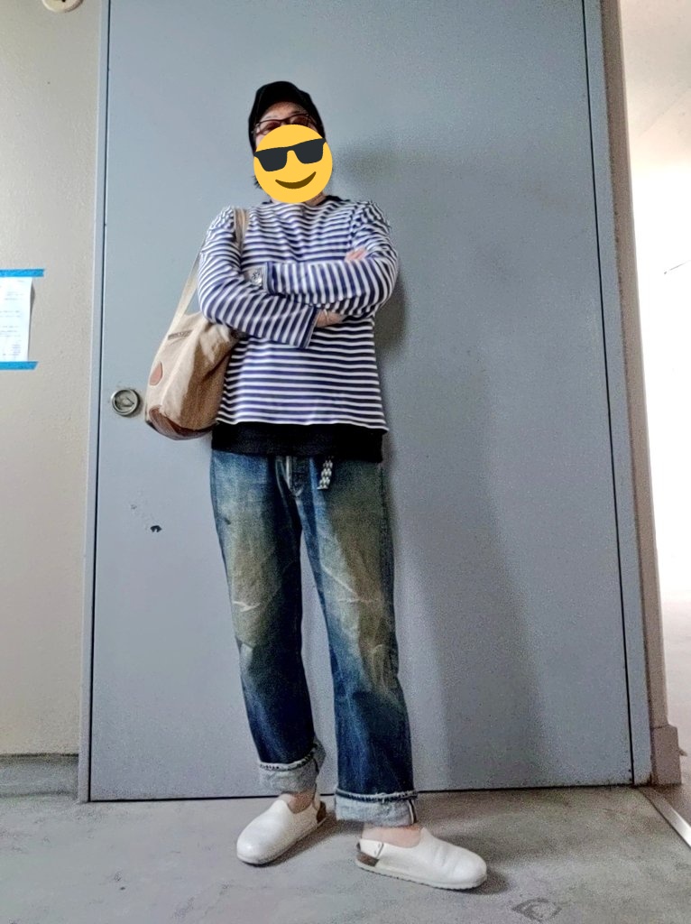 Blackeyesrock2's tweet photo. おはようございます
今日は結構暑いです🌞
素足が気持ちE😎👍
#SentJames
#fullcount
#BIRKENSTOCK
#RayBan
#Terrapax https://t.co/OLZzz2picB
