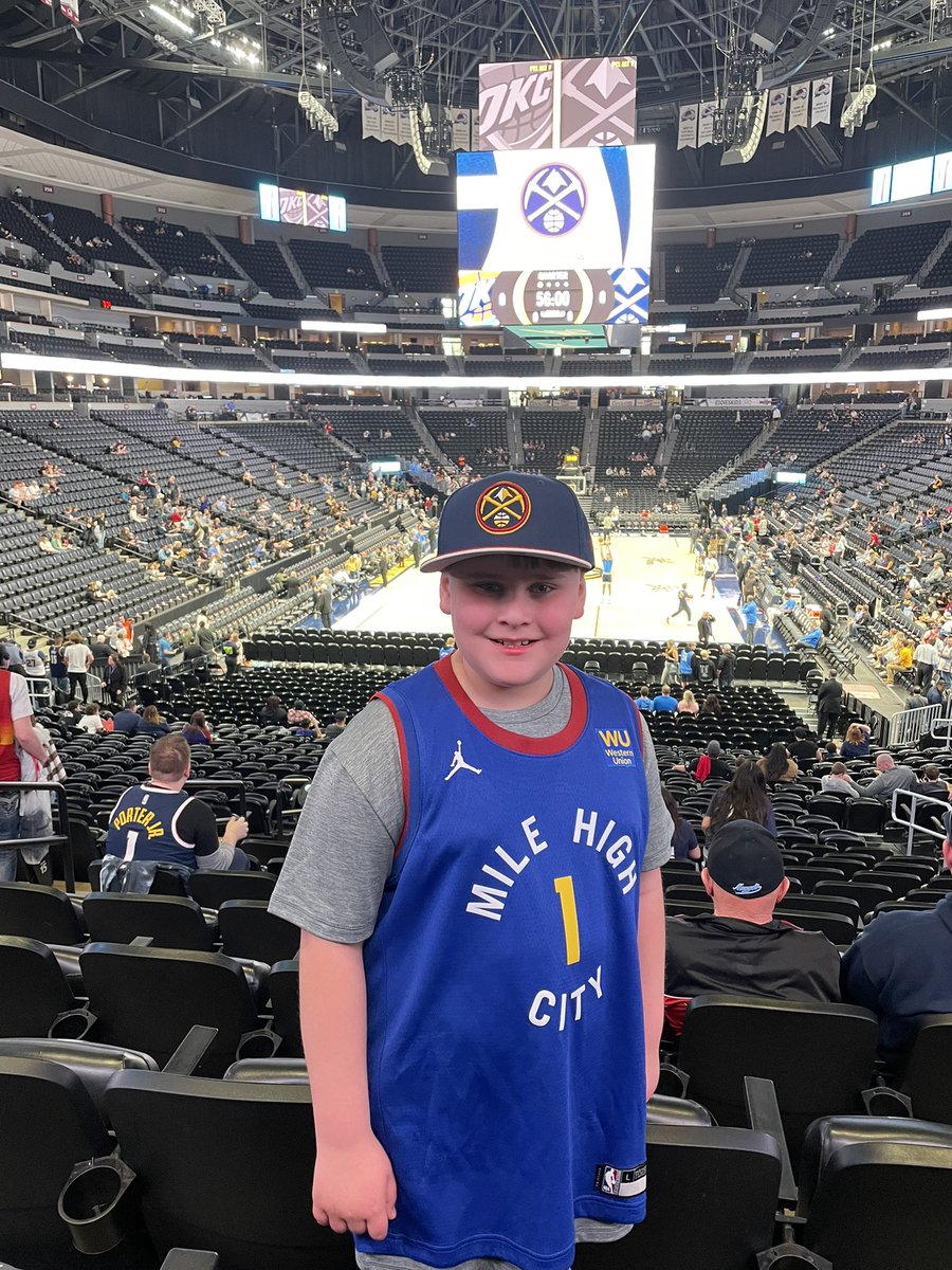 ashleycapps14's tweet photo. #MileHighBasketball https://t.co/8gTwuspxAG