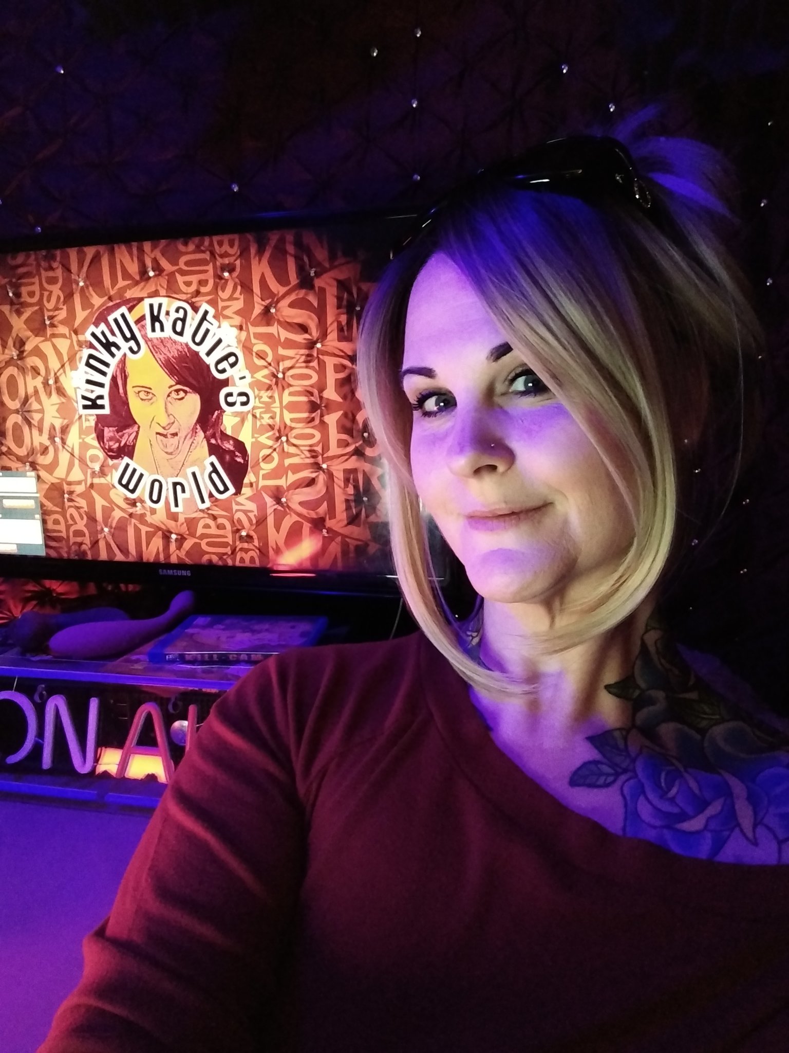 Kinky Katie on Twitter: "Less than 5 minutes #boobs #tits #pierced #bbw