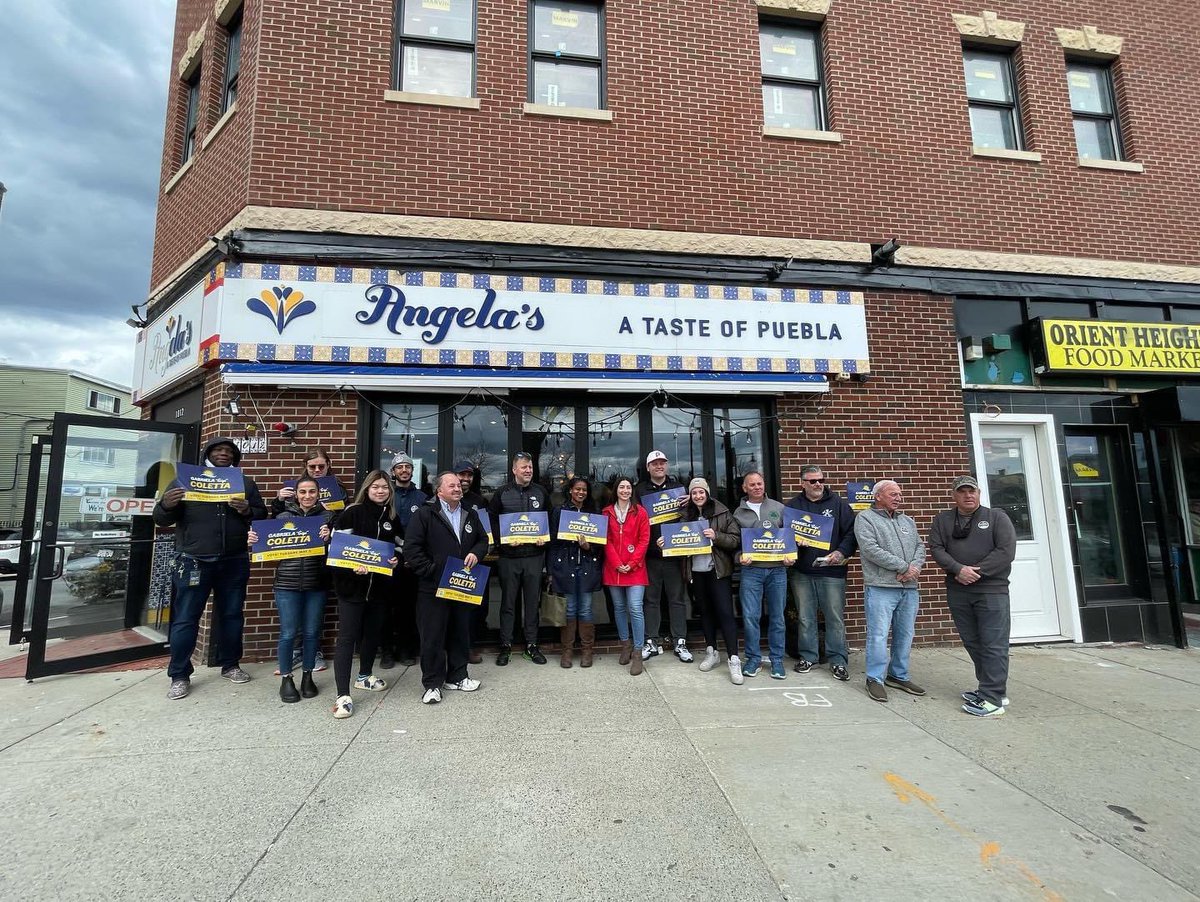 PMulk12's tweet photo. Almost 5 weeks until Election Day! Knocking on some doors with @LydiaMEdwards to help elect @Gigi4District1 as the next District 1 city councilor in Boston. Gigi can do the job because she’s already doing the job! #bospoli #laborcandidate https://t.co/OF7c5SXnEa