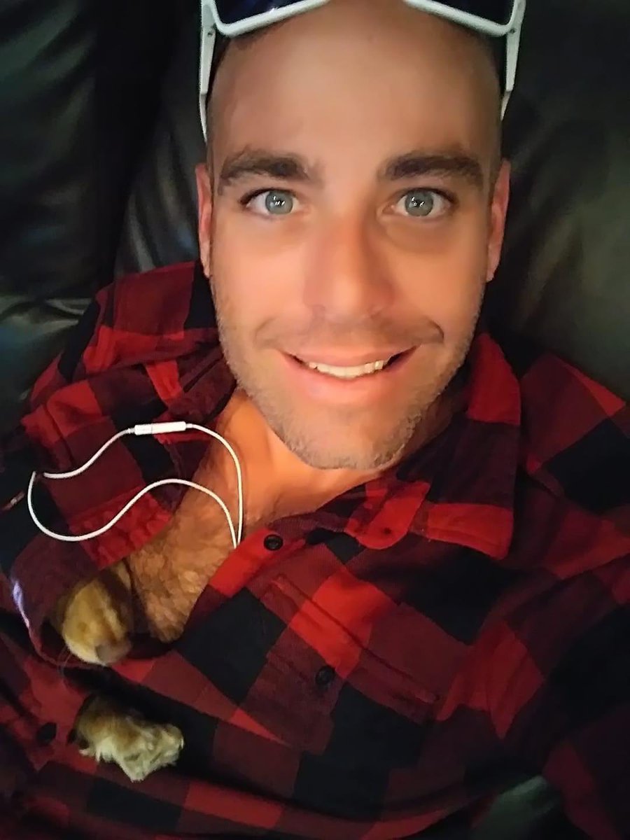smylzncries's tweet photo. Me and my pets! The cat runs the business hands down; Dog 2 gold medal Holder and im just lucky! You like? @AntonTurney @crystalhefner @JerzyNFT @CodyNFTs @Jennifa_Crypto @ItsRagnarYT @SabrinasNFT @Grishuh https://t.co/xR5MkHjBbb