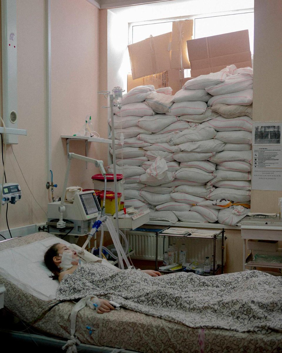 libe's tweet photo. «Je pense que toutes les personnes qui ont vu la morgue de Mykolaïv s’en souviendront» : l’Ukraine dans l’œil du photographe William Keo https://t.co/8Zis36ih1G https://t.co/lYFbvKkEwk