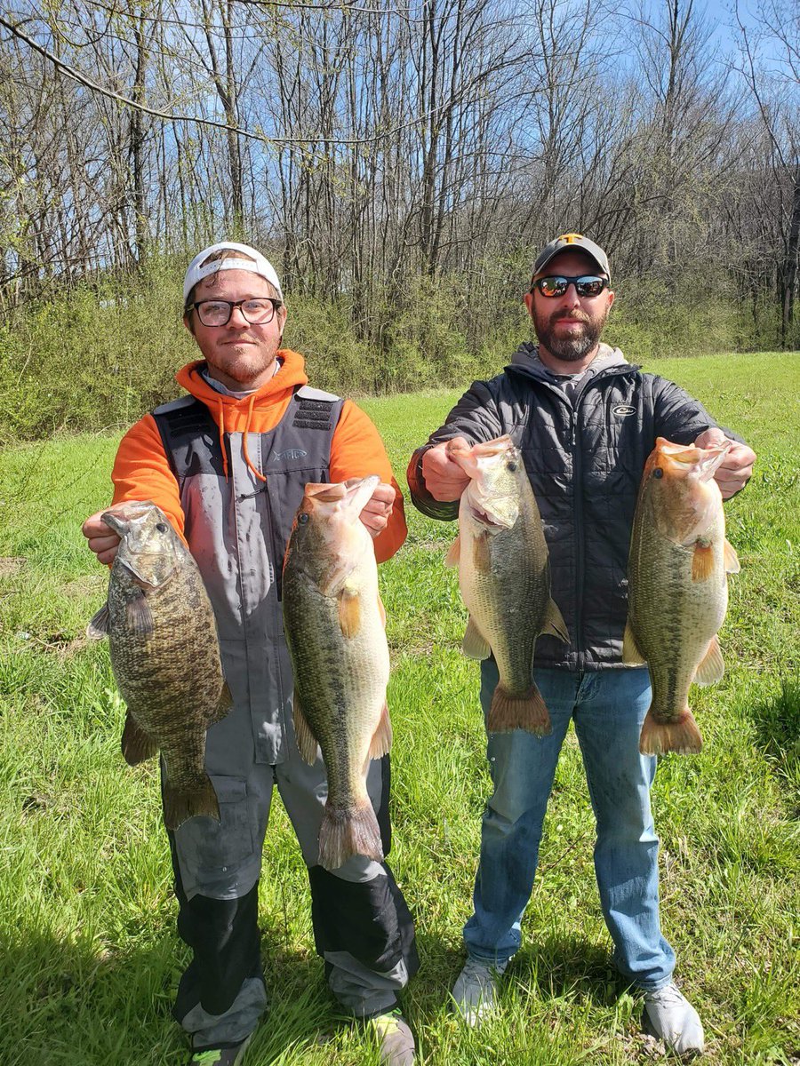 ZachLeeper's tweet photo. First place and big fish in the USA Bassin tournament out of KY Lake!  22.30 with a 5.91 kicker. https://t.co/PslfzKu4or