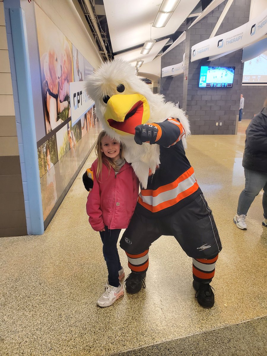 ashh1love's tweet photo. #LetsGoKomets #Icy https://t.co/6Pxw82Ubnm