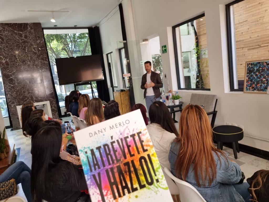 danymerlo's tweet photo. ¡No paramos! Fin de semana de atreverse al máximo. 👏🏻👏🏻👏🏻 

Gracias por compartir esta charla conmigo hoy. #AtréveteYHazlo ✨🔥 https://t.co/ceevsX5Krz