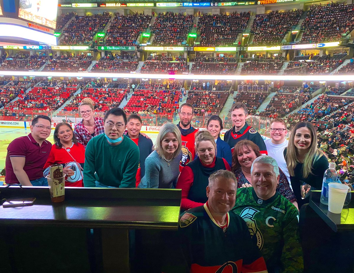 Such a fun evening being back out and celebrating some of our Ottawa #Legends at the <a href="/Senators/">Ottawa Senators</a>!! Congrats to our Regional Legends!!! <a href="/Nathalie_TD/">Nathalie Weiner</a> #GORegion #GoSens