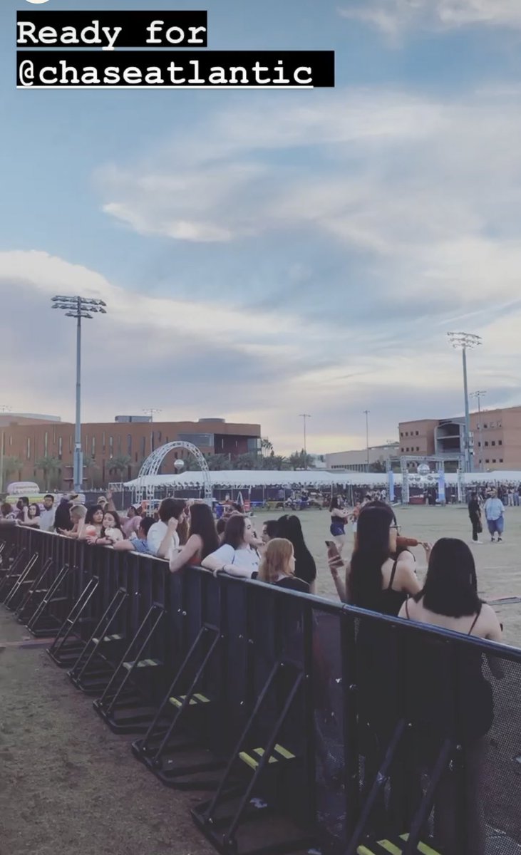 DailyCAtour's tweet photo. ❤️🔥 People already at barricade for @ChaseAtlantic at #Devilpalooza ❤️🔥 https://t.co/lj9SU2qhqT