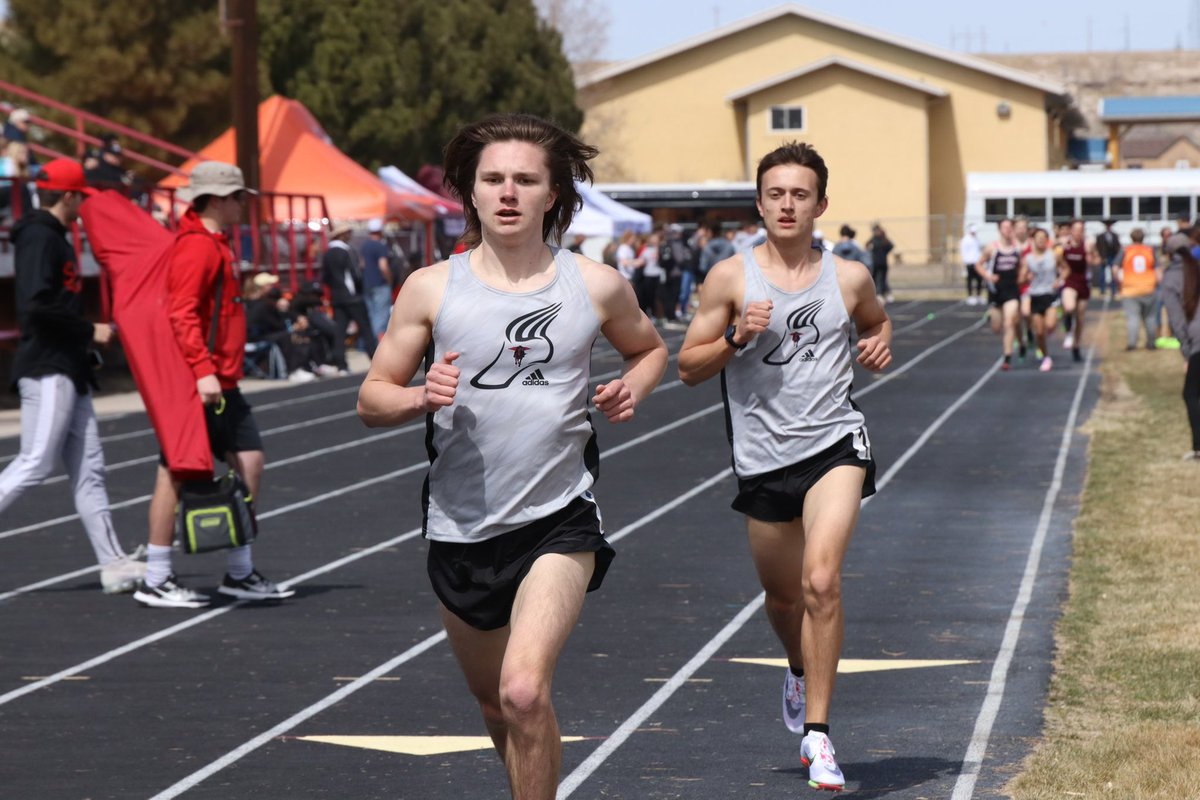 logancademoo23's tweet photo. Got to coach my first high school track meet today. 10/10 would recommend. As @MikeABrockhaus says: It was a great day to be a Raider. ❤️❤️❤️#sidneyhighneverdie #trackislife 
📸@DWiedeburg https://t.co/97OA897kfa