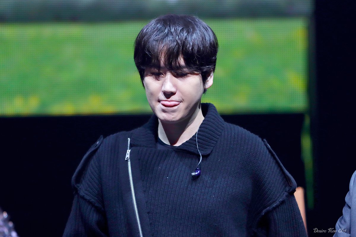 qmffnek0's tweet photo. 20220325 김문정 콘서트 [ONLY] 'Bon Voyage to the Moon'

규현 https://t.co/5YbQubHm6u