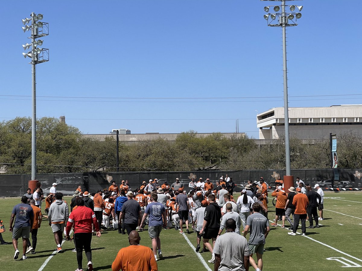 ScottHutson3's tweet photo. Amazing day in Austin watching the Longhorn Football team. The perfect day ๐คโฆbut I am biased! @TexasFootballโฉ #AllGasNoBrakes #22Effect https://t.co/if5SNrzeOU