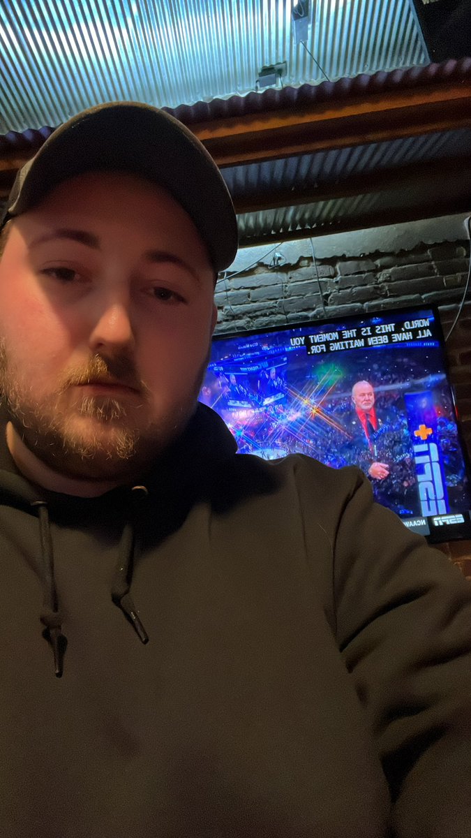 SimlerJustin's tweet photo. Bad things happen to good people all the time. I ordered onion rings at 7:30pm and I still haven’t gotten them. Nothing I can’t over come! Just makes the comeback even sweeter 💯 https://t.co/xXr1gpmPQ6