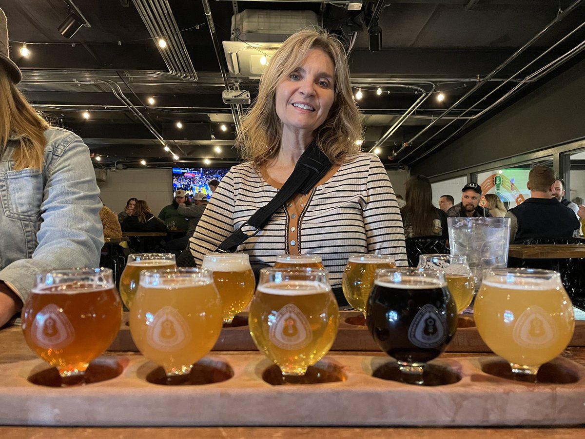 Craft_Beer_TN's tweet photo. A great day @TNBrewWorks #TNBrewWorks #CraftBeer #CraftBeerTN First time trying #RiverDrifter https://t.co/LhyRFy5tFN