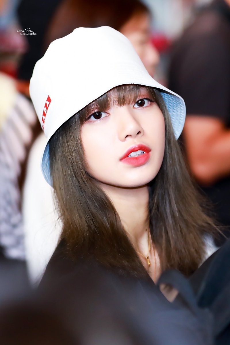 Meeting you was like listening to a song for the first time and knowing it would be my favorite. You're it, you're my favorite person 🤍

#LovingLisaDay
#SuperstarLalisaDay
#오늘쁘생일인데어쩔릴리
HBD LALISA MANOBAL