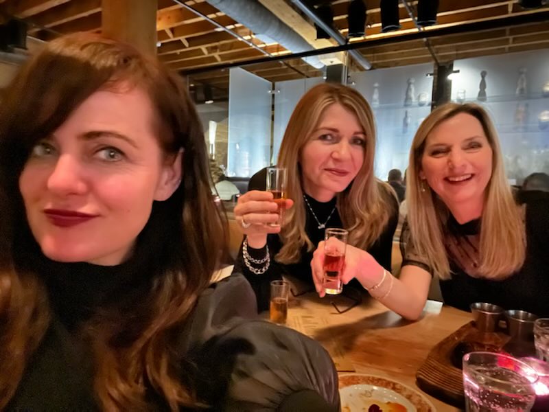 JulieCosgrave's tweet photo. ⁦@cibo_winebar⁩  to celebrate @thewoodster23 ⁦@ReelSuzy⁩ 🍷🍷❤️ https://t.co/61NWjgEDap