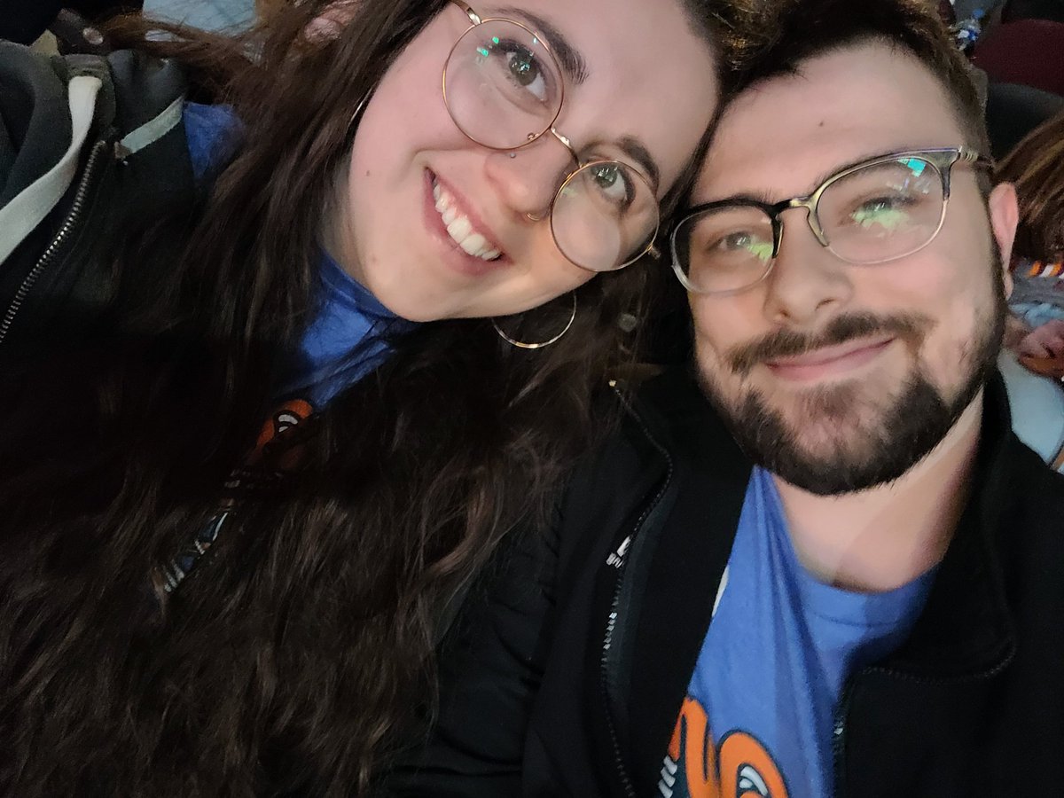 ERaeC2's tweet photo. @cavs Happy birthday, Slavisa! Let's bring home a W
#LetEmKnow https://t.co/RNWv61jhip