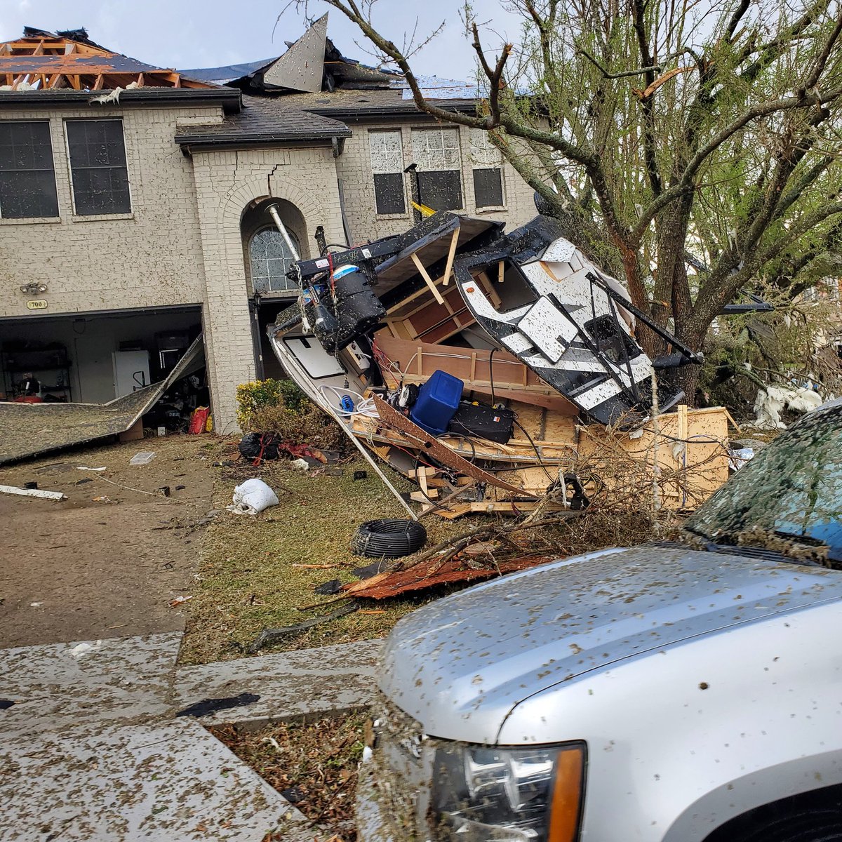 ShipperEntmt's tweet photo. The current state of my neighborhood. #RoundRockTornado https://t.co/QAAyLRD7hg