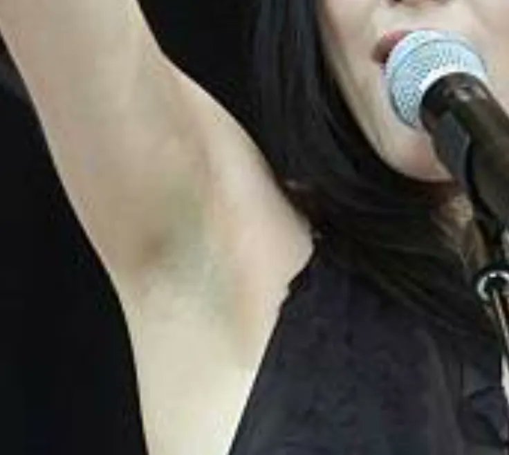 Armpits_Cult's tweet photo. Pscholp pscholp #ArmpitCult
#Armpitlickingaction #AndreaCorr https://t.co/xsPQPfRw6P