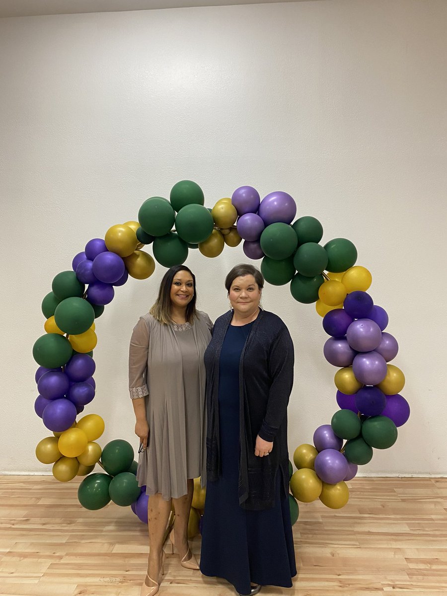 H.M. Lewis tweet media