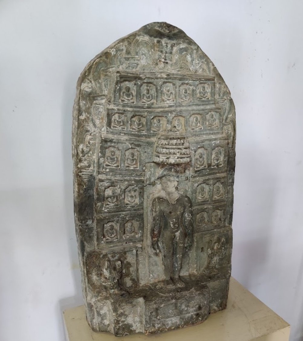 truegoanology's tweet photo. Chovisi of Rishabhnath

Dated: 13th Century ce

Found in Sancolem (sankhali) Goa

Presently kept in Goa State Museum https://t.co/qQQ9biWMAK