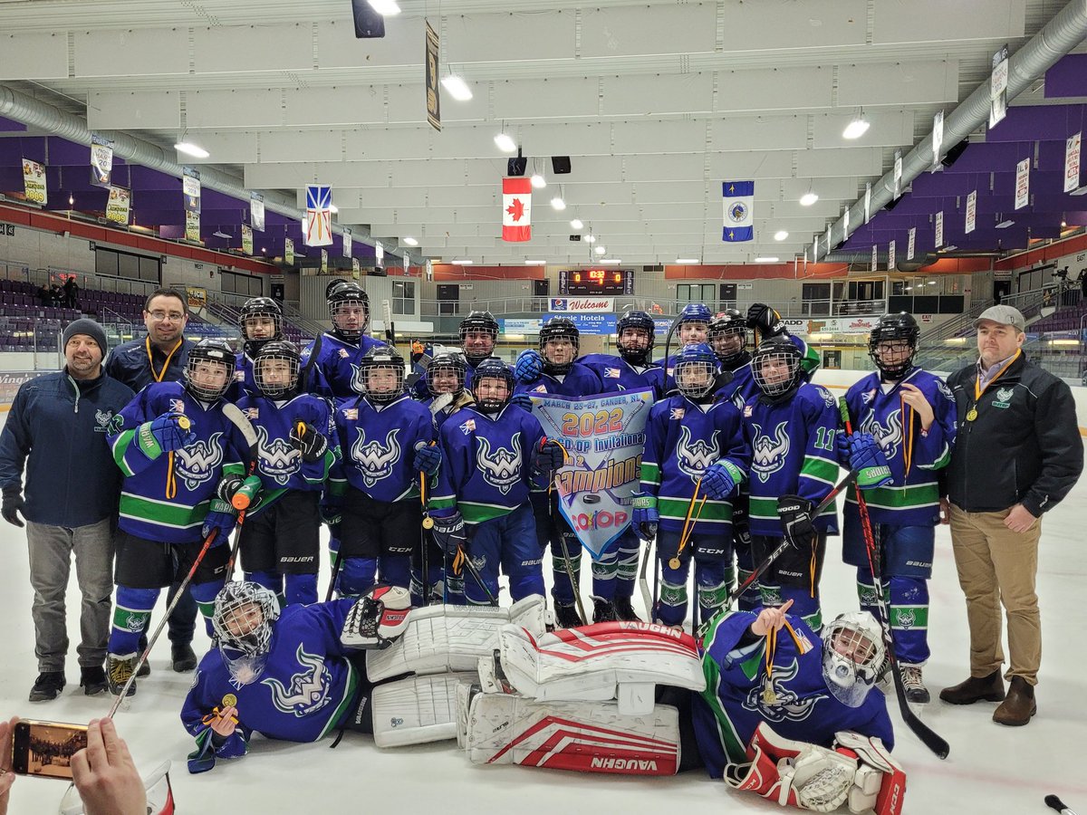 GOLD it is!! <a href="/U15dWarriors/">U15D Paradise Warriors 2021-22</a> went undefeated in the U15 Co-Op Invitational Tournament in Gander bringing Gold medals and the banner back to Paradise!!! @PmhaWarriors #GoWarriors