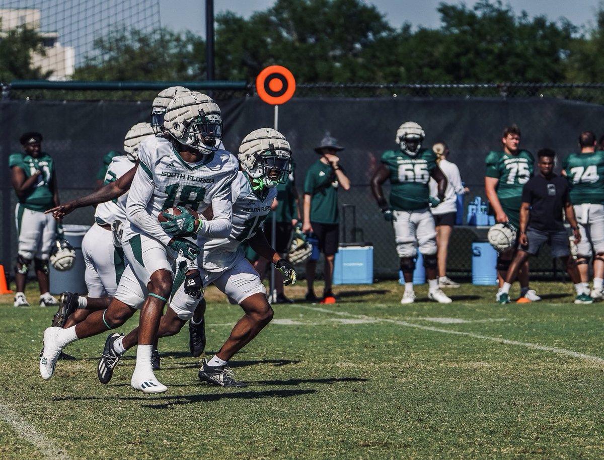 rexx_ray's tweet photo. THANK YOU GOD FOR THE PATH IM ON 🗣. PRECIATE YOU FOR BEING HERE WITH ME AS I CONTINUE TO DEVELOP 🤝 #LLAMFS🕊 #SPRINGBALL🛠 #COFFEEBEAN🤎 https://t.co/4Bp1XOrS6F