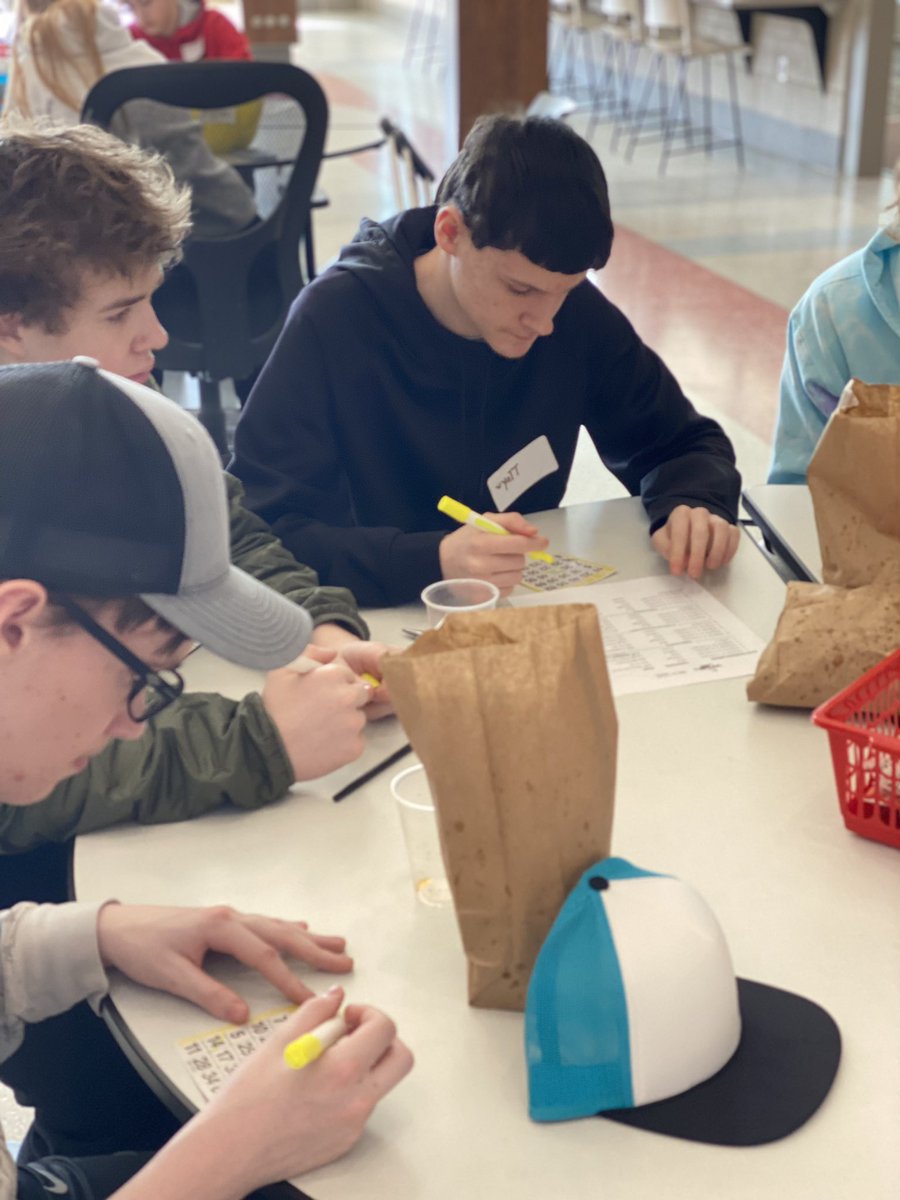 DlhsUnified's tweet photo. Bingo was a success!! Thank you to all our volunteers and generous donors!! #detroitlakes #unified #friendship #leaders @DetLakesHigh @SOMinnesota https://t.co/DBCUggFxIv
