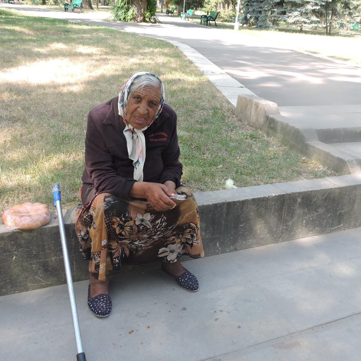 sistaonthemove1's tweet photo. Faces from Around the World. This lady was gracious enough to let me photograph her in #Moldova #photo #travels #traveldiaries #2018travel https://t.co/P2cBNmHVcy