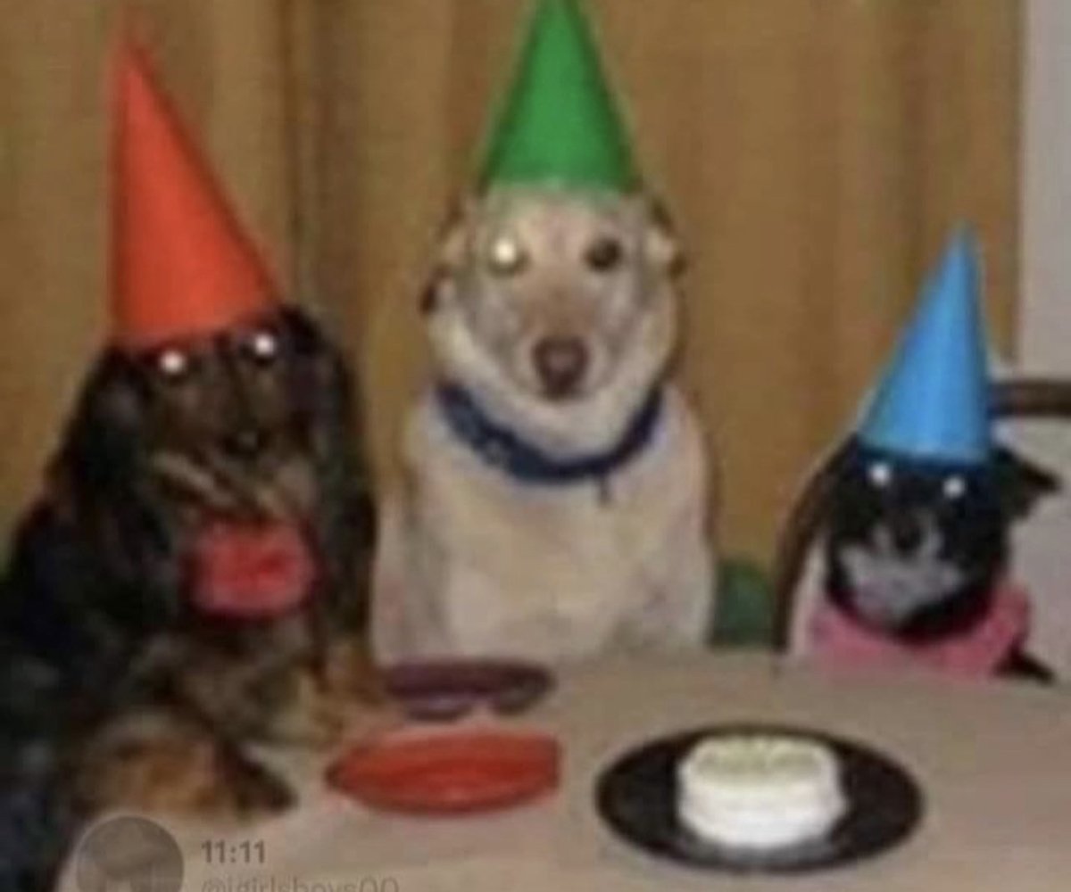 Guarromantico_'s tweet photo. Mi gfa: Invita a tus amigos a la fiesta 

Los reales y yo: https://t.co/hYtWJSQlWq