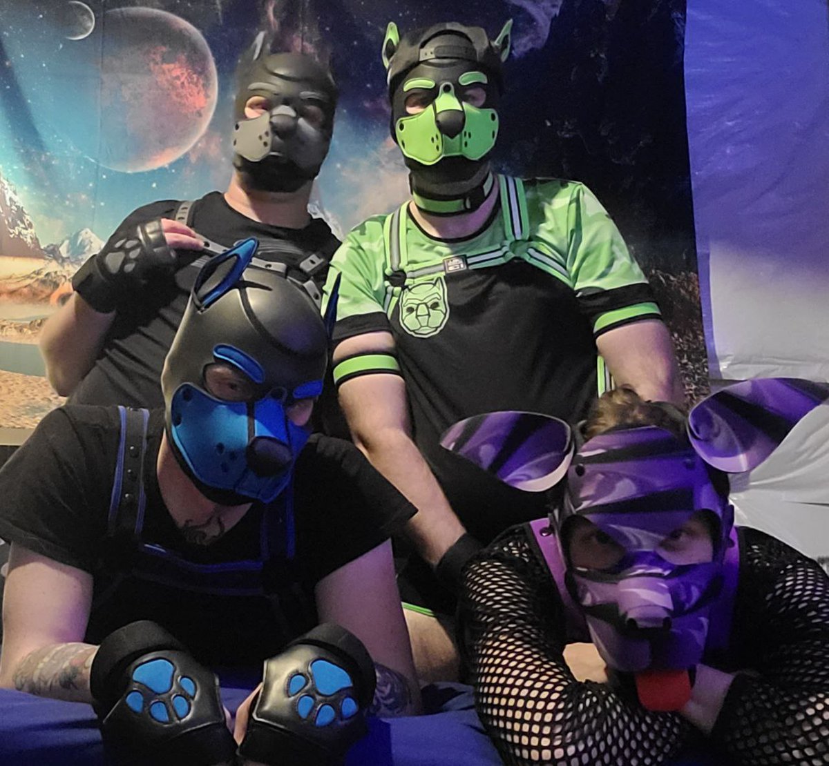 GolfeBalle's tweet photo. Some of my favorite people I love to be around x3 @MorelyFox @JetpackOtter @GingaKitsuneAD https://t.co/BGHRaZXDYc