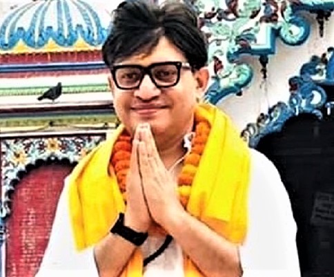 १ करोड रुपैंया दान गर्ने बचन आयो।
हिजो भवन भट्ट (स्वामी आनन्द देव) ले फोन गरेर राष्ट्रिय आविष्कार केन्द्रलाई १ करोड दान गर्ने निर्णय गरेको कुरा बताए । भाईले जापानमा धेरै बर्ष ठुला ब्यबसायहरु गरेर सफल ब्यबसायी बनेका थिए। NRNA ICC को अध्यक्ष पनि भएका थिए ।🙏facebook.com/profile.php?id…