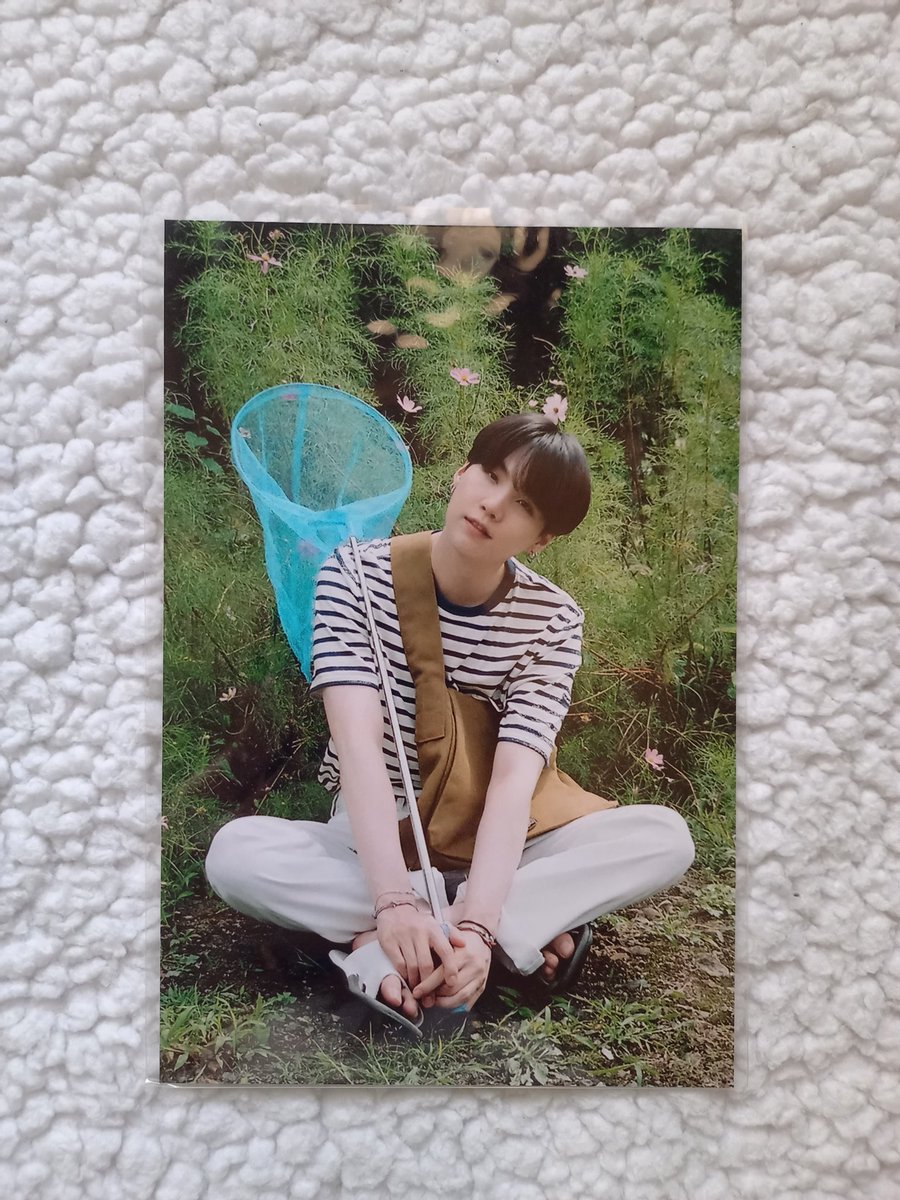 kimvantae_07's tweet photo. WTS LFB 🇵🇭

BTS 2021 SG w/ suga 4x6 (no calendar and diary)
📍Cebu City
📌1,700 + lsf
📌gcash/metrobank/bdo
comment or dm for more info https://t.co/twcrBsv7mR
