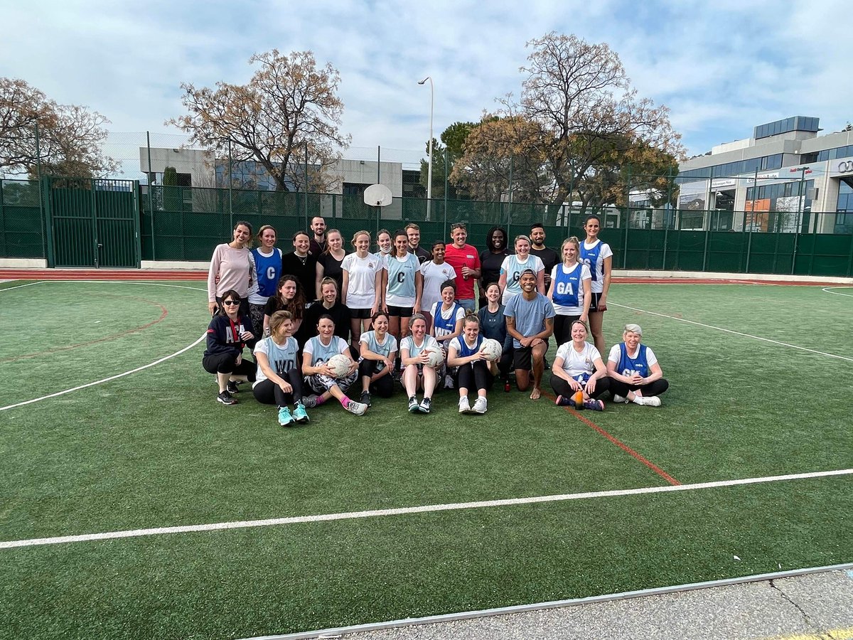 NetballNice's tweet image. Throwback to last Saturday - our first game against another club! It was so lovely to welcome Netball Lyon to play with us! 🏐 #netballfrance #netballnice #netballlyon #netballfamily