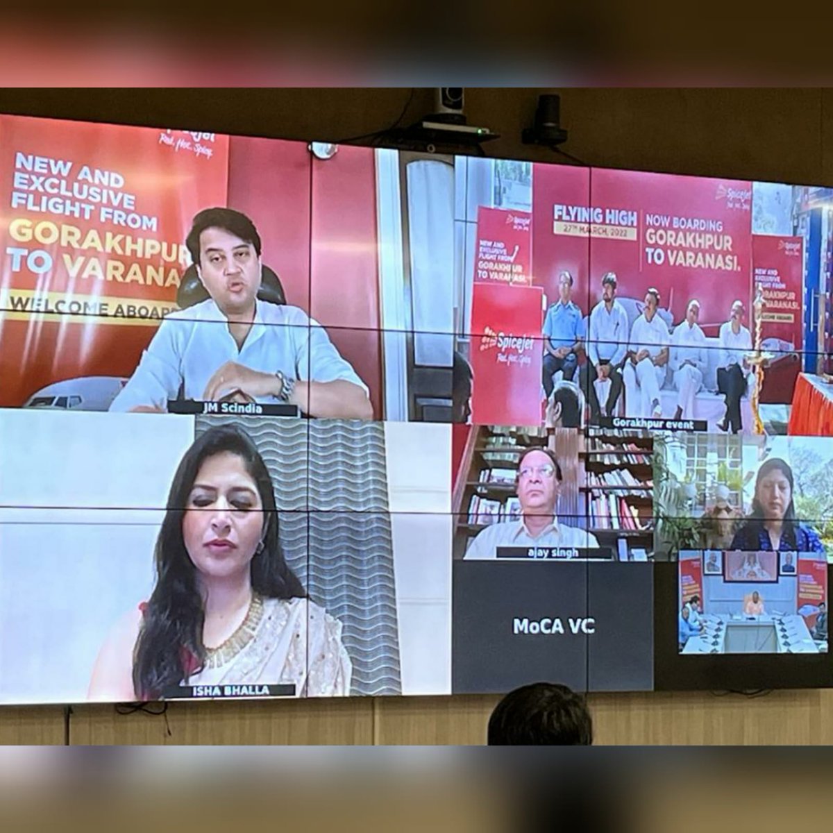 flyspicejet's tweet photo. #SpiceJet introduces exclusive direct flight from #Gorakhpur to #Varanasi. The flight was inaugurated by Hon'ble Chief Minister of UP, Shri @myogiadityanath, Shri @JM_Scindia, Hon'ble Union Minister MOCA & Smt @ushapadhee1996, JS, MOCA with our CMD Mr #AjaySingh. #FlyWithSpicejet https://t.co/YoB44cTDrS