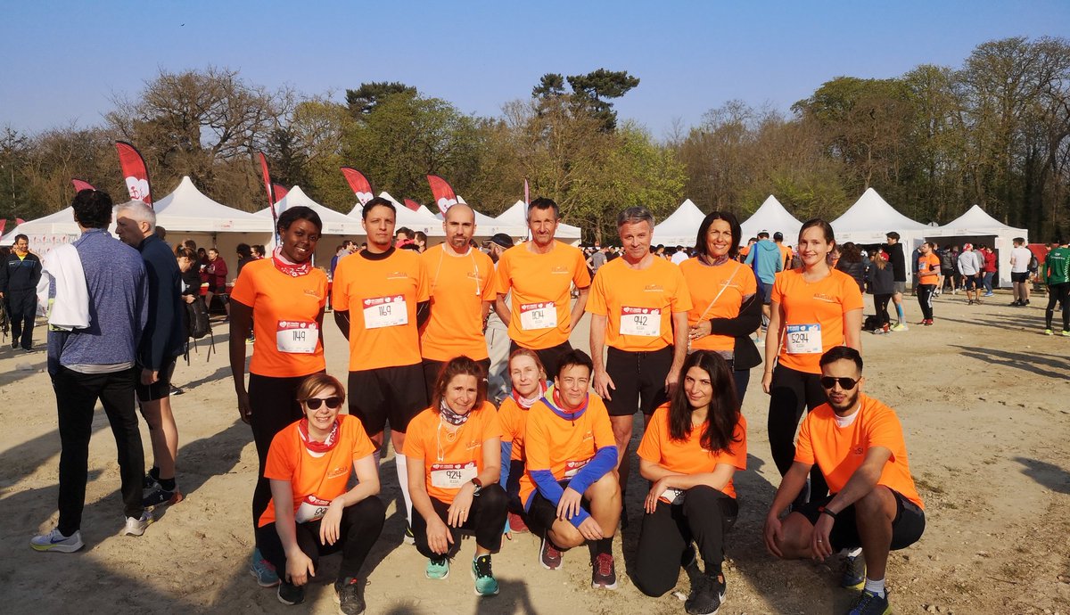 Klesia's tweet photo. 👟 Bonne course à la #TeamKlesia qui s'engage aux @LFDAssurance pour la recherche en cardiologie et en chirurgie cardiaque ❤️
#fda2022 #adicare #fouleesdelassurance https://t.co/HB8GkNHmlj