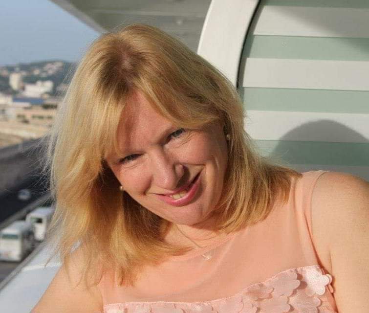 LAH1918's tweet image. What I'd give to see my mom on mother's day again 😔💔