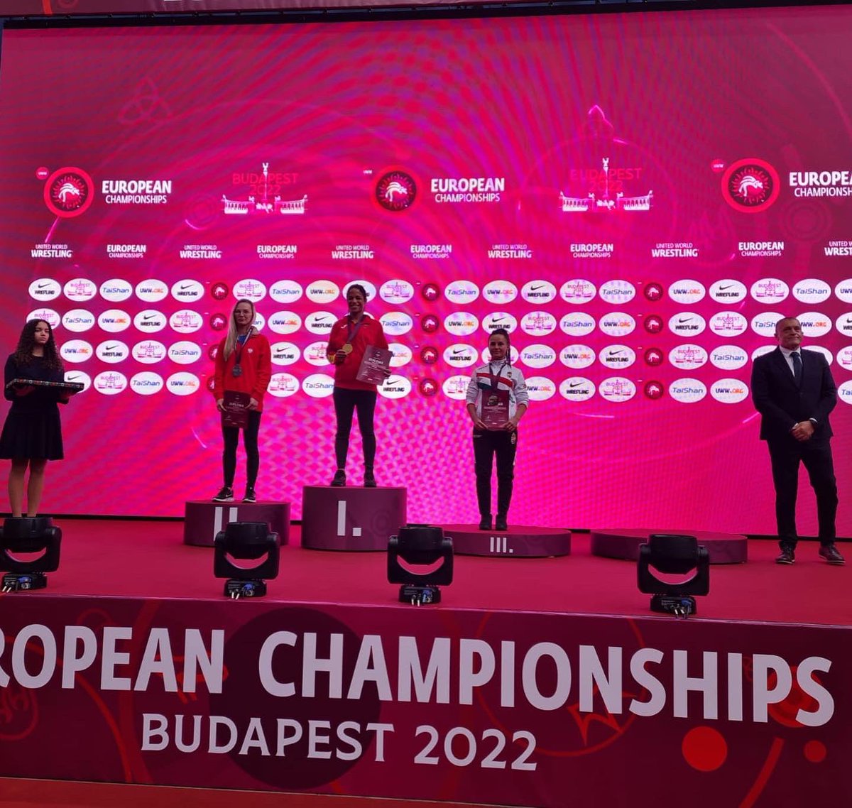 lucha_esp's tweet photo. Resultados en el Campeonato Europeo de Grappling de Budapest:
Naiomi Mattweus oro 🥇
Anna Castell oro 🥇
Merixell Gonzalez plata 🥈
Riquelme bronce medalla 🥉
Nico Medina oro 🥇
Pedro J Garcia bronce 🥉
Terceros por equipo.
#grappling #grapplingindustries #grapplinggi https://t.co/Une5wJESoW