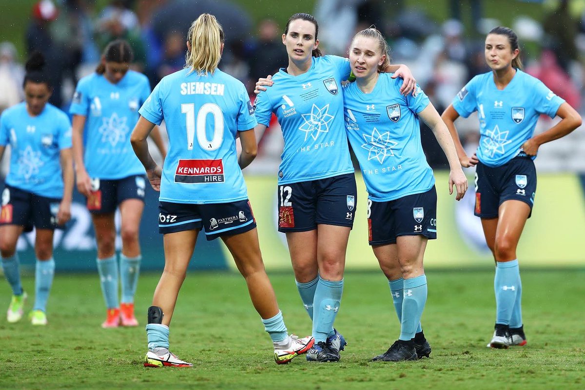 SydneyFC's tweet photo. That hurts, it really does. But everyone knows this wonโt be the last Australia hears of these girls.
What a team, hey Sky Blue family?
#SYDvMVC #HereComeTheFinals #SydneyIsSkyBlue https://t.co/4vAwisGh5Z
