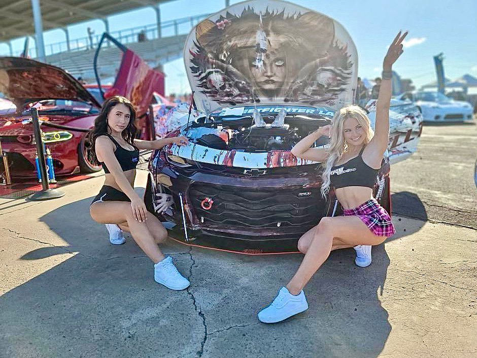xoLindsee's tweet photo. Who’s excited for #importfaceoff in Tucson??😍🏁🏁🏁 https://t.co/hv5oz9beSE