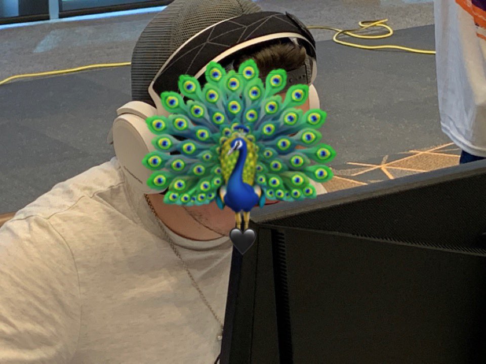 MilkmanGamingYT's tweet photo. @Aero_AUB @McDuckiez @JuanDaSwan Shiiiit, you’re absolutely right bro. Just took another look at the pics from earlier https://t.co/siWBtrqFvk